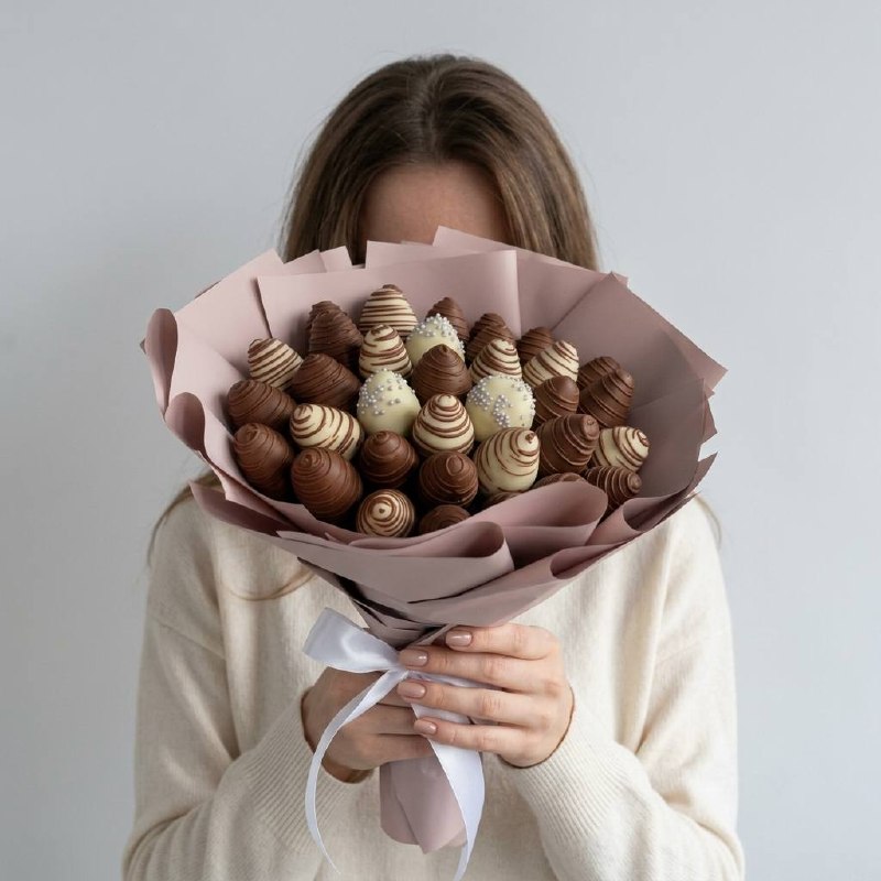 Шоколадная брюнетка